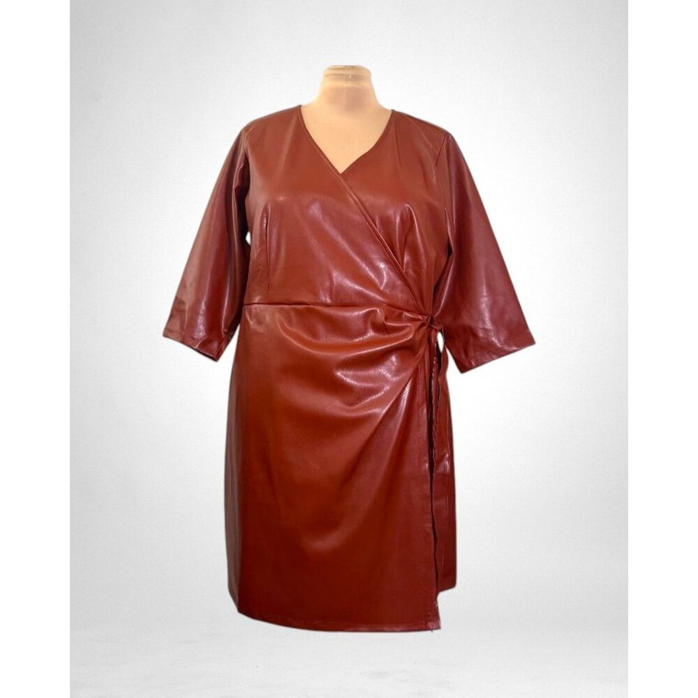 SUSAN GRAVER Faux Leather Mock Wrap Dress, NEW! Size 2XP